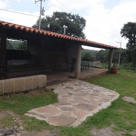 Cabanas El Roble Tapalpa Exterior photo